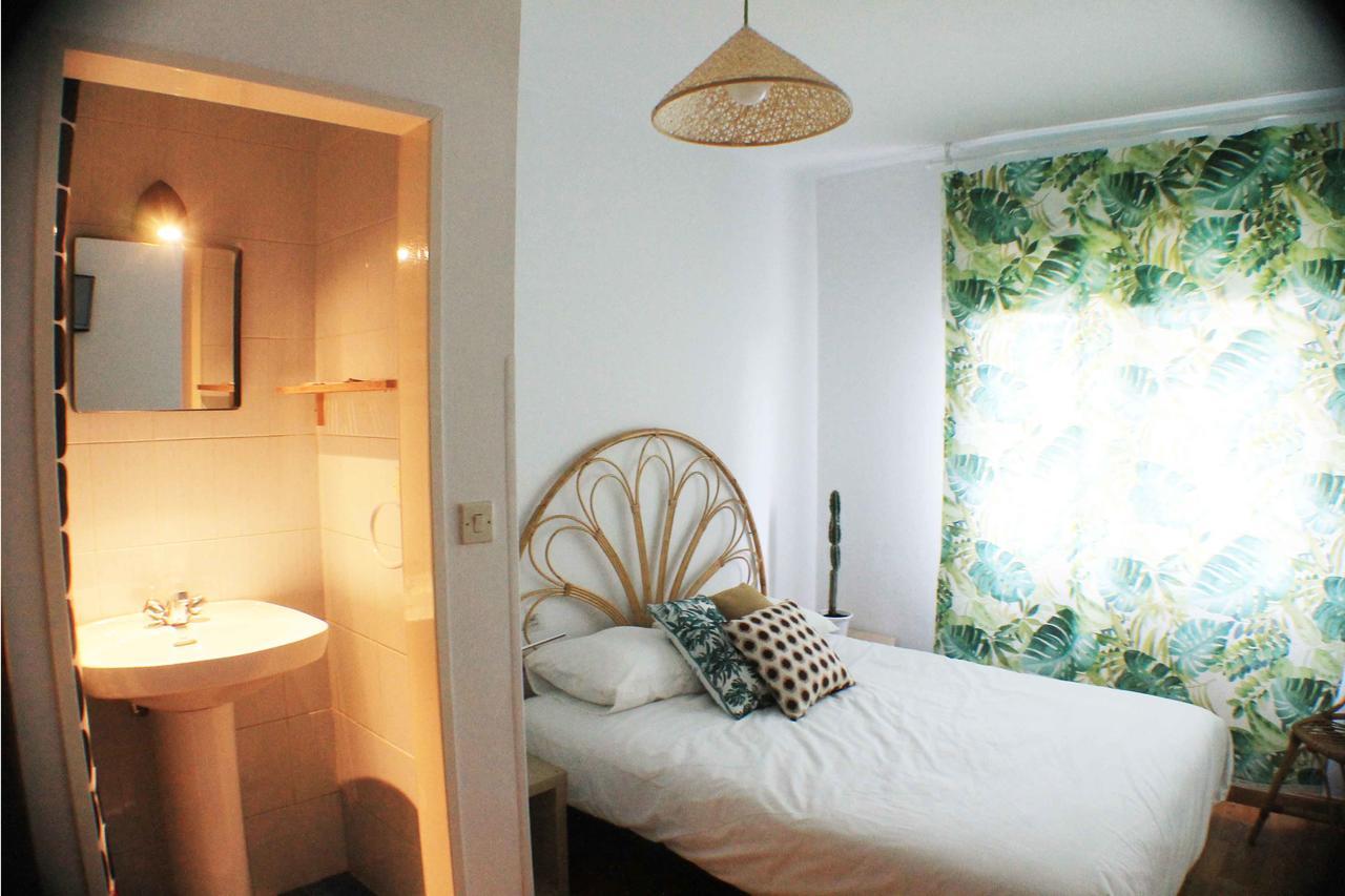 Cactus Bed & Breakfast Salinas กาสตริยอน ภายนอก รูปภาพ
